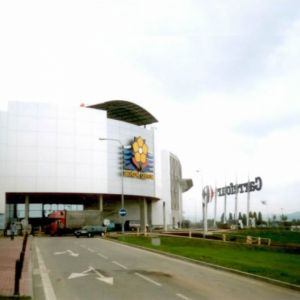 Dostavba obchodního komplexu Carrefour Brno